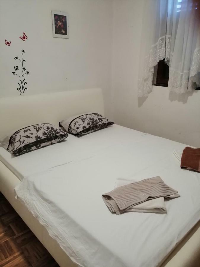 Apartmani Petra Vrsi Exterior foto